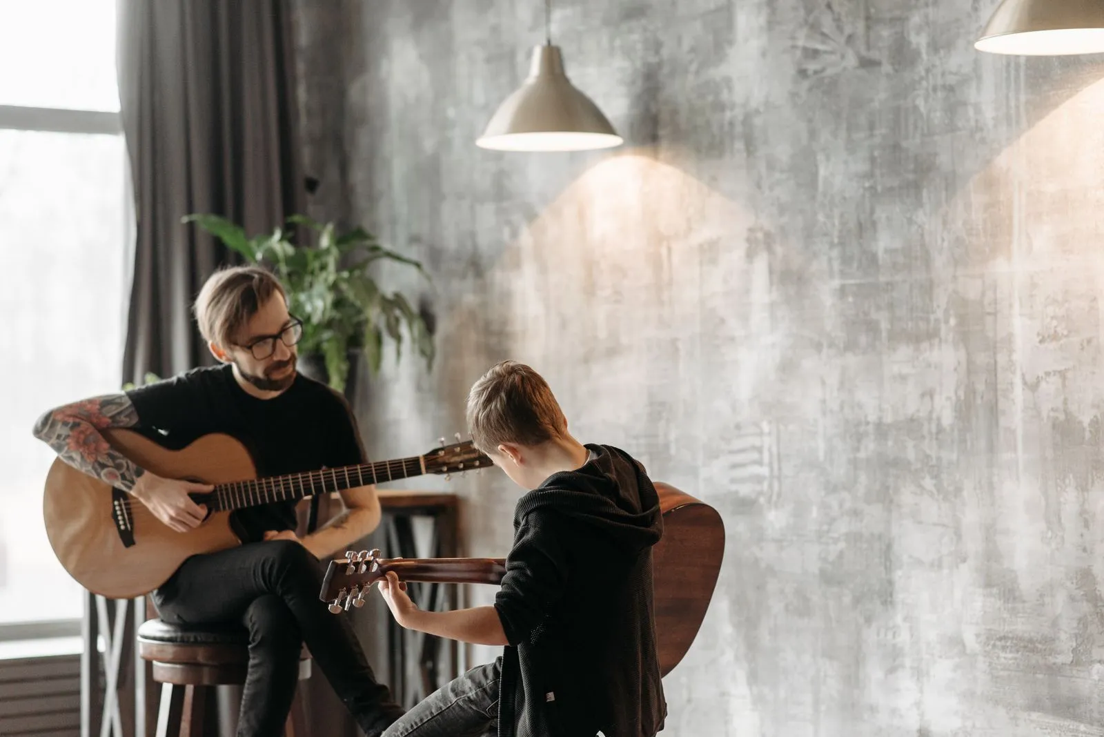 How to Practice Acoustic Guitar as a Beginner